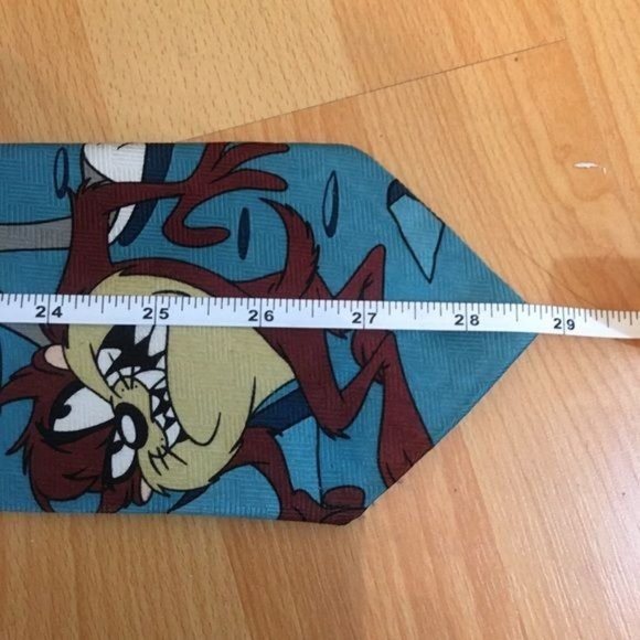 Looney Tunes Novelty Neck Tie - Picture 6 of 6